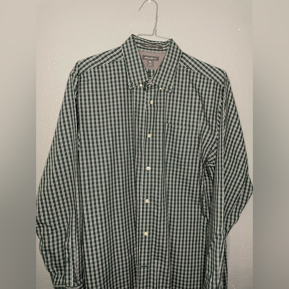 Eddie Bauer Relaxed Fit Button Down Shirt (BUNDLE OF 2) - Picture 7 of 11